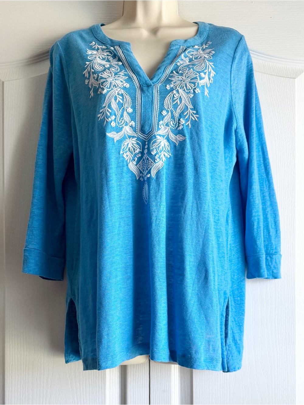 Chico’s Tee Blue M Linen Floral Embroidered 3/4 Sleeve Tunic - Picture 2 of 7
